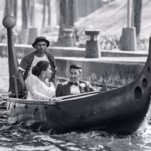 Deluxe Boat Ride with Live Music (price/couple)