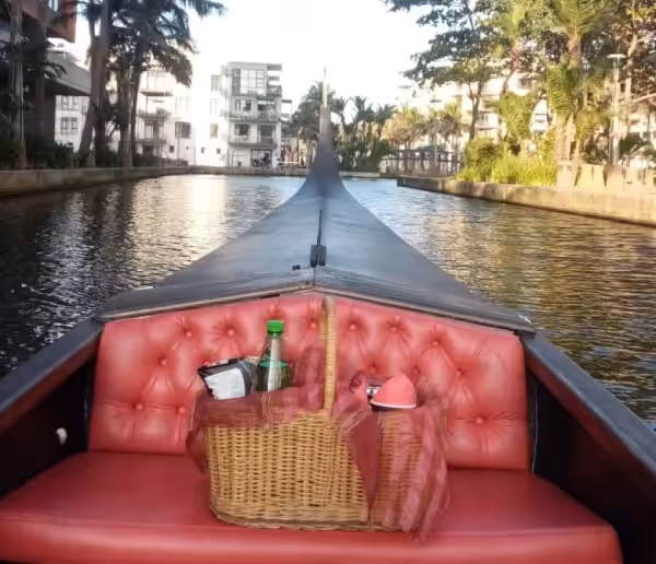 Picnic & Message in a Bottle Boat Ride (price/couple)
