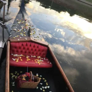 zulumoon-best-boat-rides-durban-point-waterfront A rose-petal-covered gondola with a picnic basket ready for the most unique marriage proposal idea Durban has to offer.